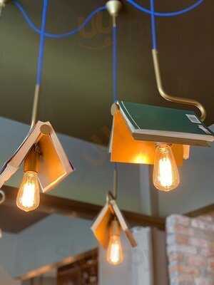 Minoa Bookstore & Cafe