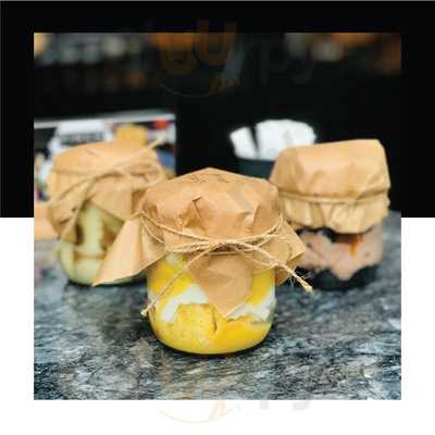 Finch Coffee & Bakery