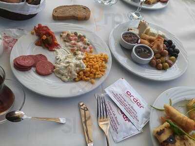 Order Lounge Cafe Bistro