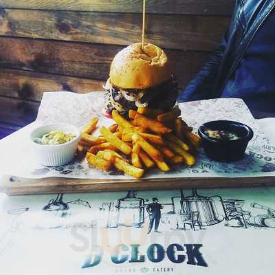 D'clock Pub Drink & Eatery
