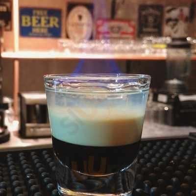 D'clock Pub Drink & Eatery