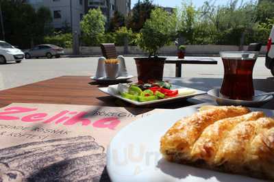 Zeliha Közde Boşnak Mutfağı Ve Börek