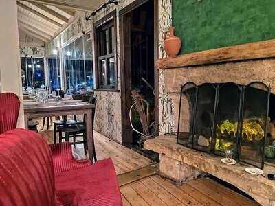 Lotus Restaurant & Hotel