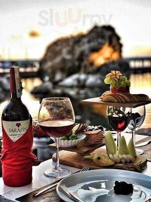 Lotus Restaurant & Hotel