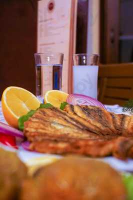 Sarnic Suit's & Kitchen