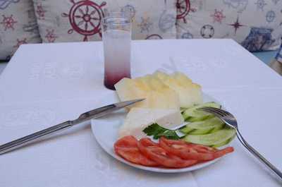 Sarnic Suit's & Kitchen