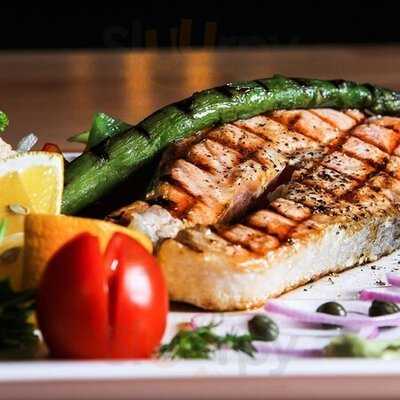 Para Cafe & Restaurant