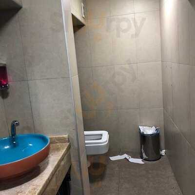 Galata Rıhtım Köftecisi