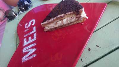 Mel's Cafe Bistro