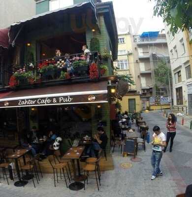 Zahter Cafe & Pub
