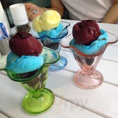 Alaçatı Muhallebicisi