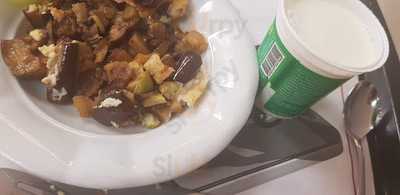 Salon Cafe & Restorant