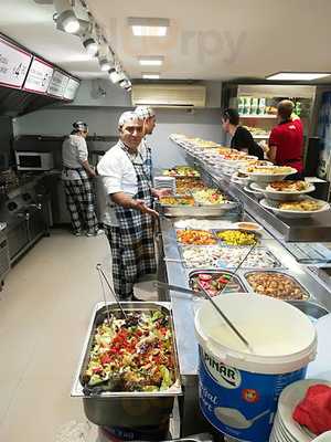 Salon Cafe & Restorant