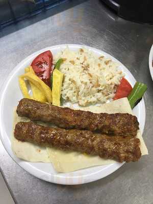 Gaziantepli Kardesler Doner Iskender Salonu