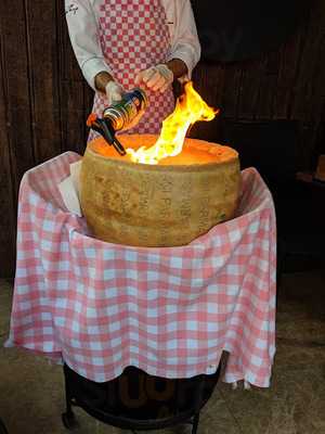 Ünes Pizza & Makarna