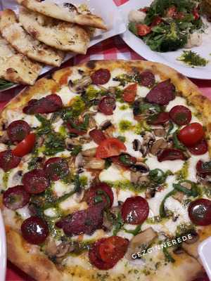 Ünes Pizza & Makarna