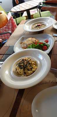 Ünes Pizza & Makarna