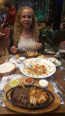 Nonna Cafe & Restaurant