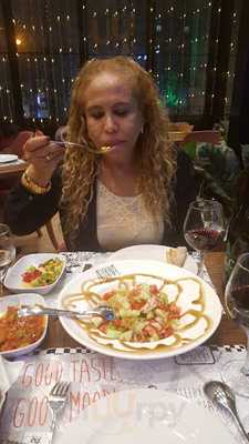 Nonna Cafe & Restaurant