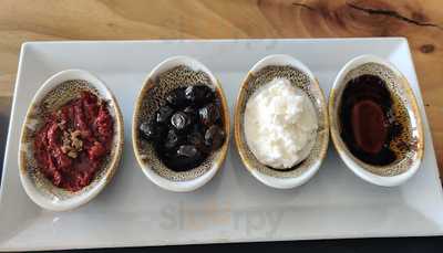 Zeyla Cafe & Restaurant