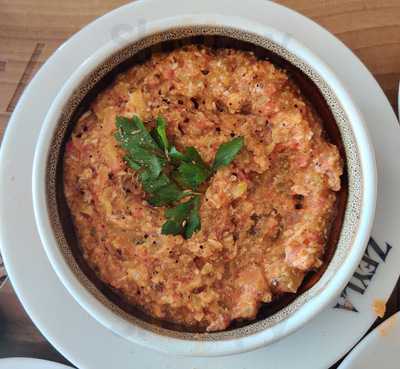 Zeyla Cafe & Restaurant