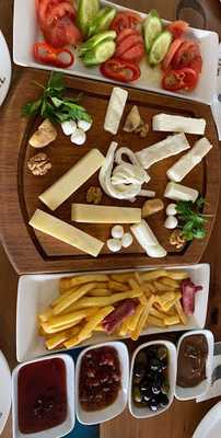 Zeyla Cafe & Restaurant