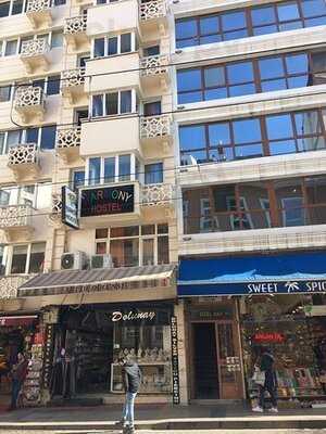 Istanbul Harmony Hostel & Cafe Bar