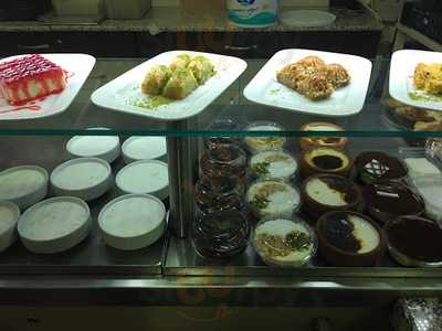 Yaprak Döner Sarayı