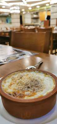 Yaprak Döner Sarayı