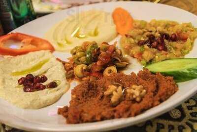 Gemi Cafe & Restaurant