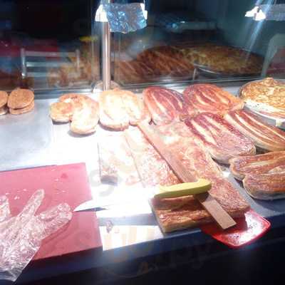 Salkım Börek Pide Salonu