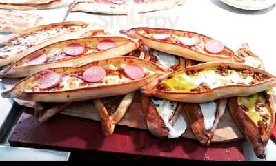 Salkım Börek Pide Salonu