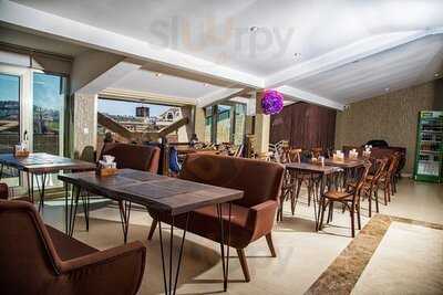 Safiya Cafe & Restaruant