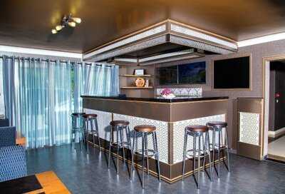 Safiya Cafe & Restaruant