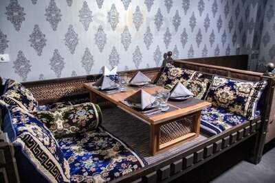 Safiya Cafe & Restaruant