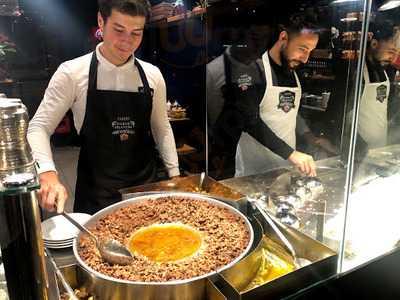 Tarihi Beyoğlu Sokak Pilavcısı