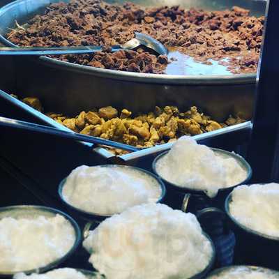 Tarihi Beyoğlu Sokak Pilavcısı