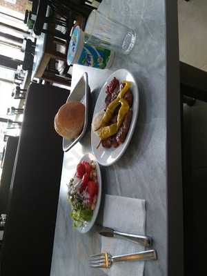 Tunç Köfte & Piyaz