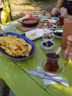 Zeytin Cafe & Restaurant