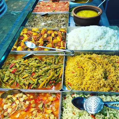 Üçler Akçaabat Köfte