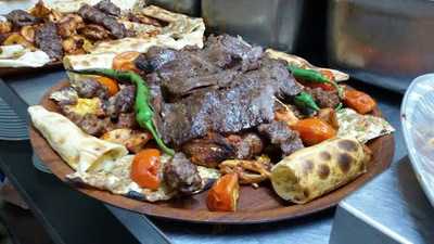 Öz Saray İskender Kebap Ve Lahmacun Salonu