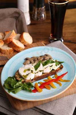 Simas Terrace Cafe & Restaurant