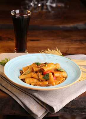 Simas Terrace Cafe & Restaurant