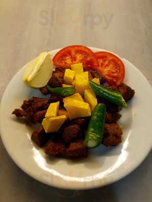 Kırık Çatal Lokantası