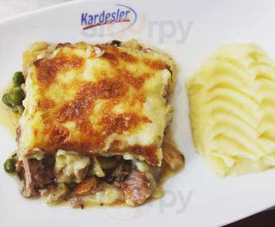 Kardeşler Köfte Ve Yemek Salonu