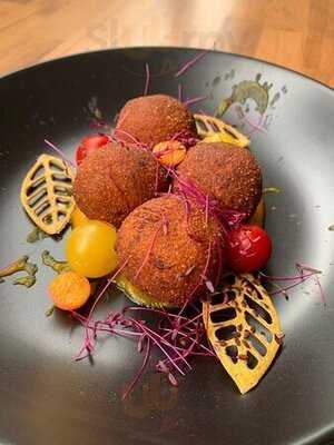 Spektr By Michael Riemenschneider