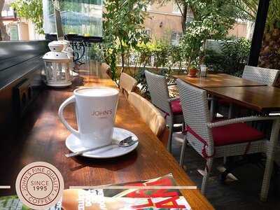 John's Coffee & Bİstro