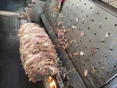 Emrah Usta Erzurum Oltu Cağ Kebap