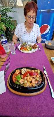 Olive Garden Cafe & Restaurant