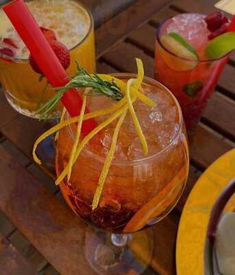 Yakut Restaurant & Bistro